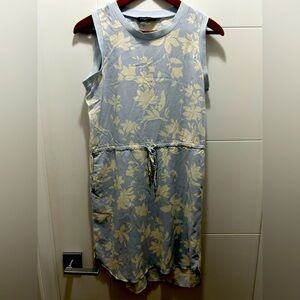 Denver Hayes dress in size M